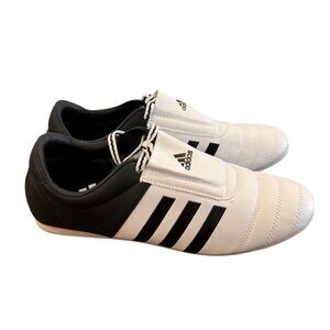 Adidas Indoor Soccer Shoes Mens 8.5 Black & White Lightweight Sports Cleats